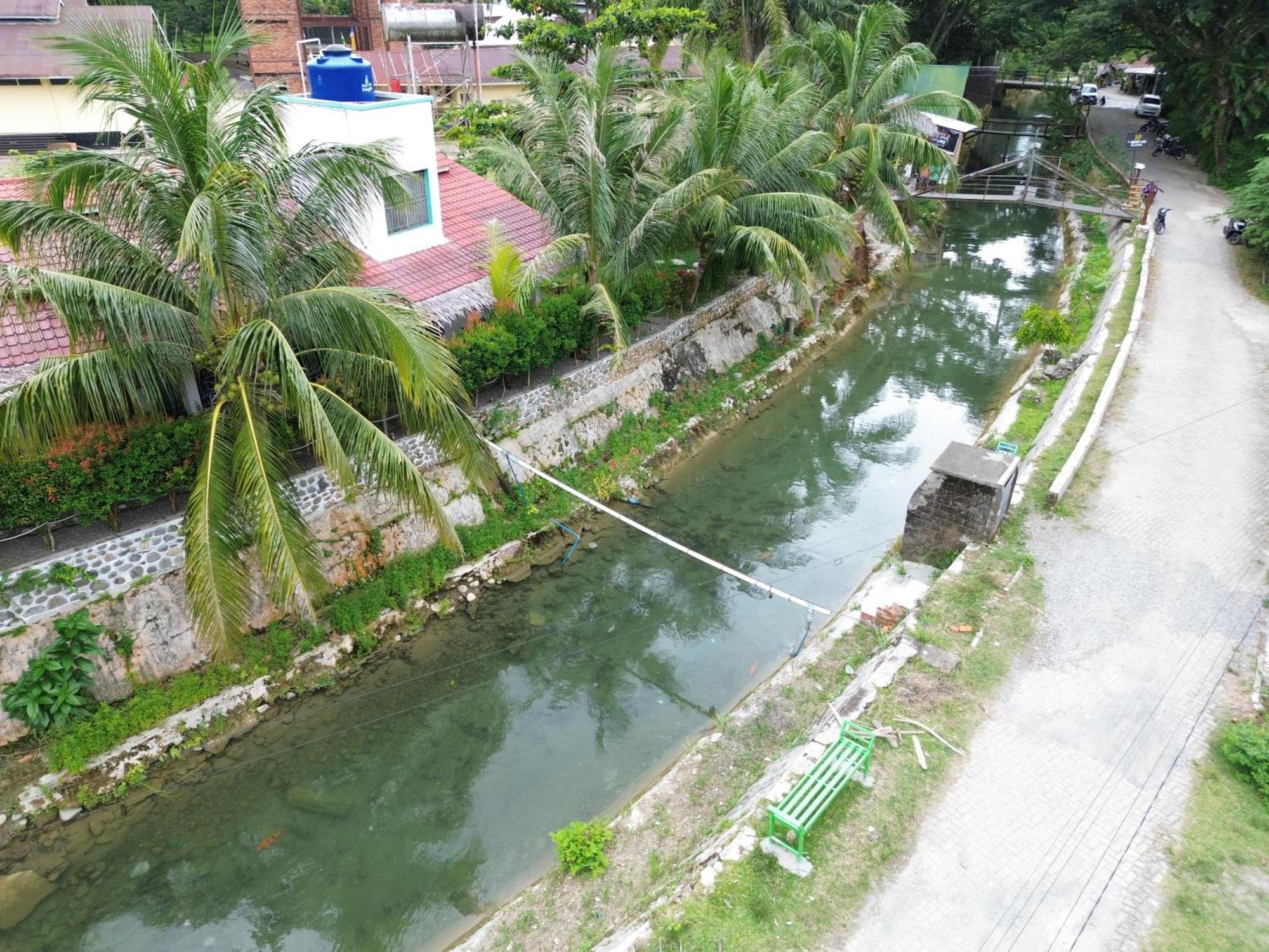 Eco Trekking Lodge, Bar & Jungle Tour'S Bukit Lawang Cameră foto
